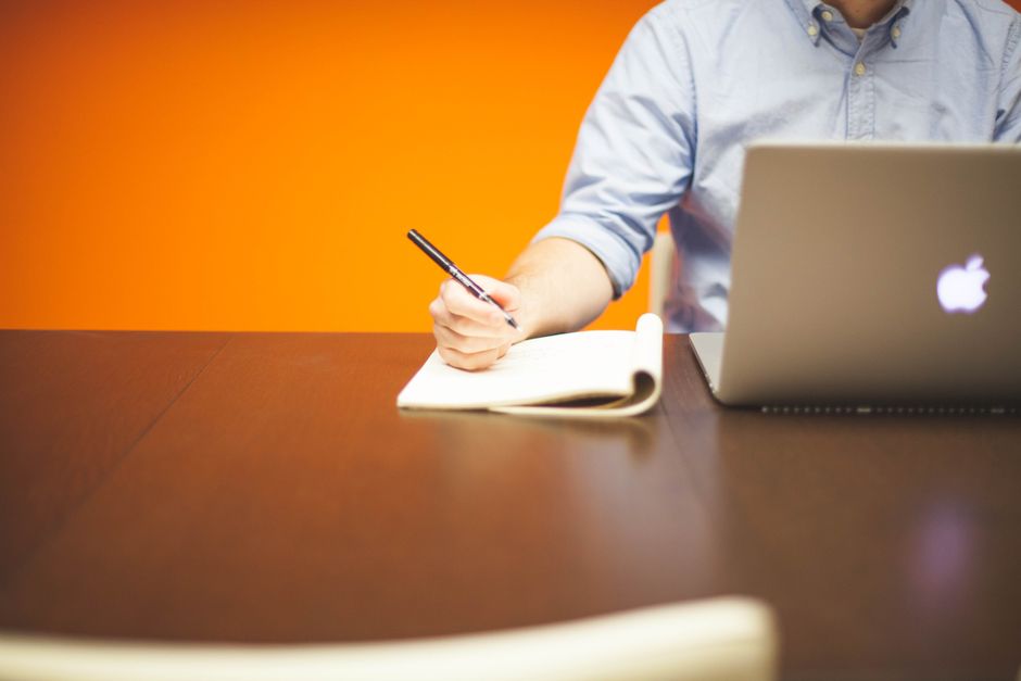 글쓰기 — 개념 사진 (사진: Startup Stock Photos / Pexels)